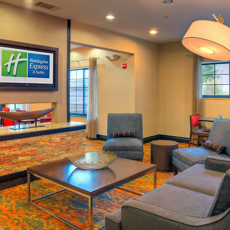 Holiday Inn Express And Suites Granbury By Ihg Bagian luar foto