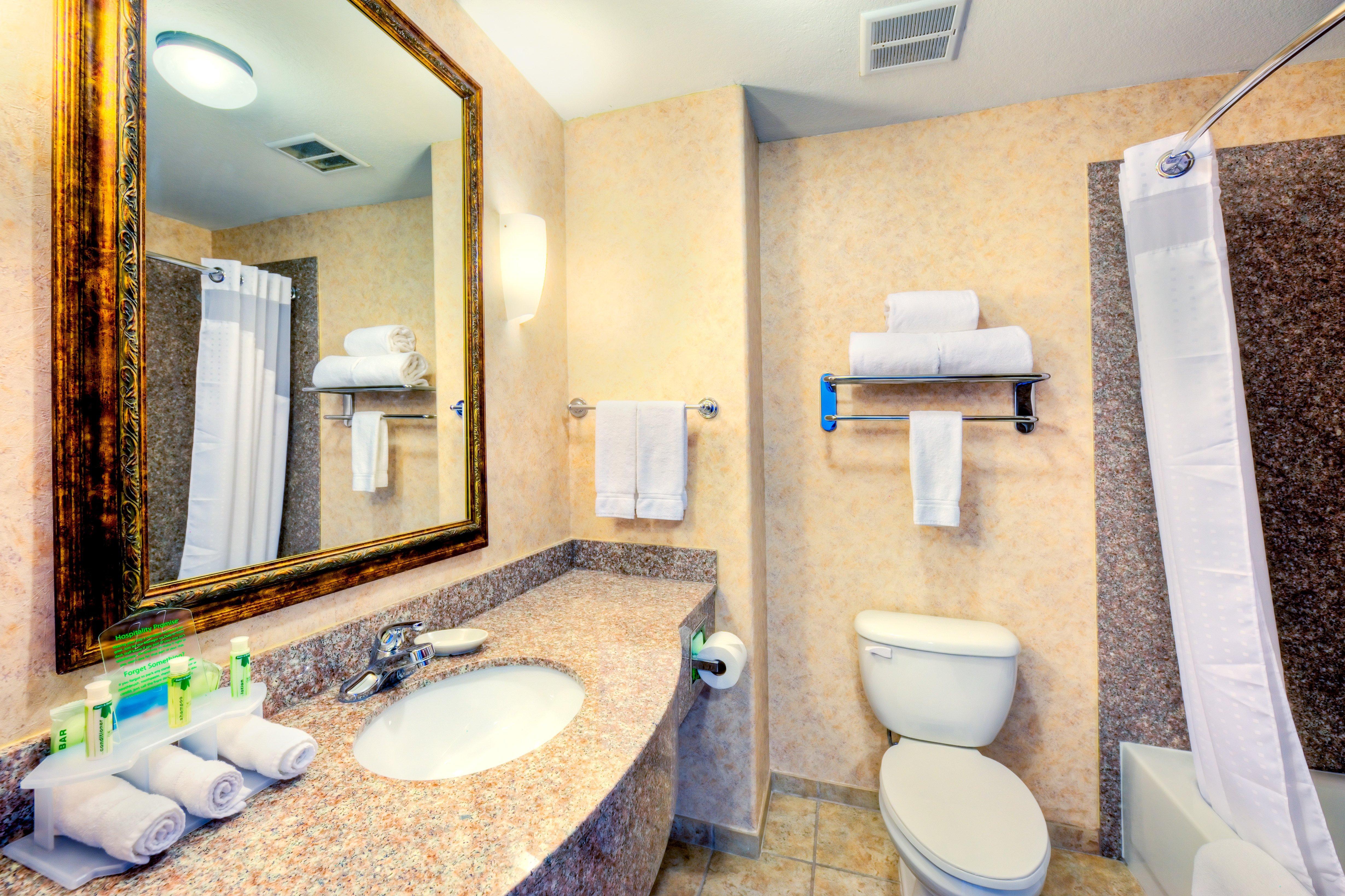 Holiday Inn Express And Suites Granbury By Ihg Bagian luar foto