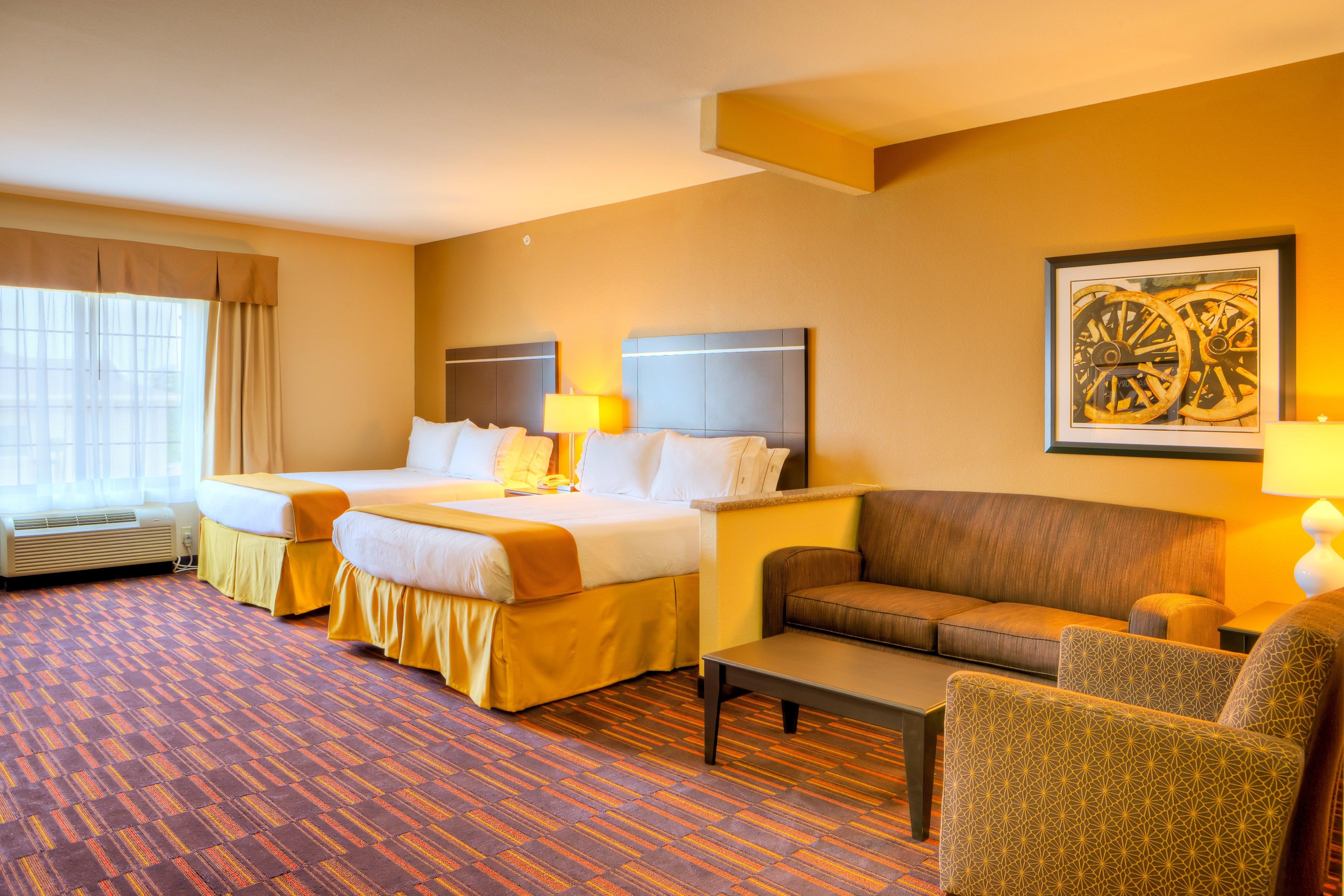 Holiday Inn Express And Suites Granbury By Ihg Bagian luar foto