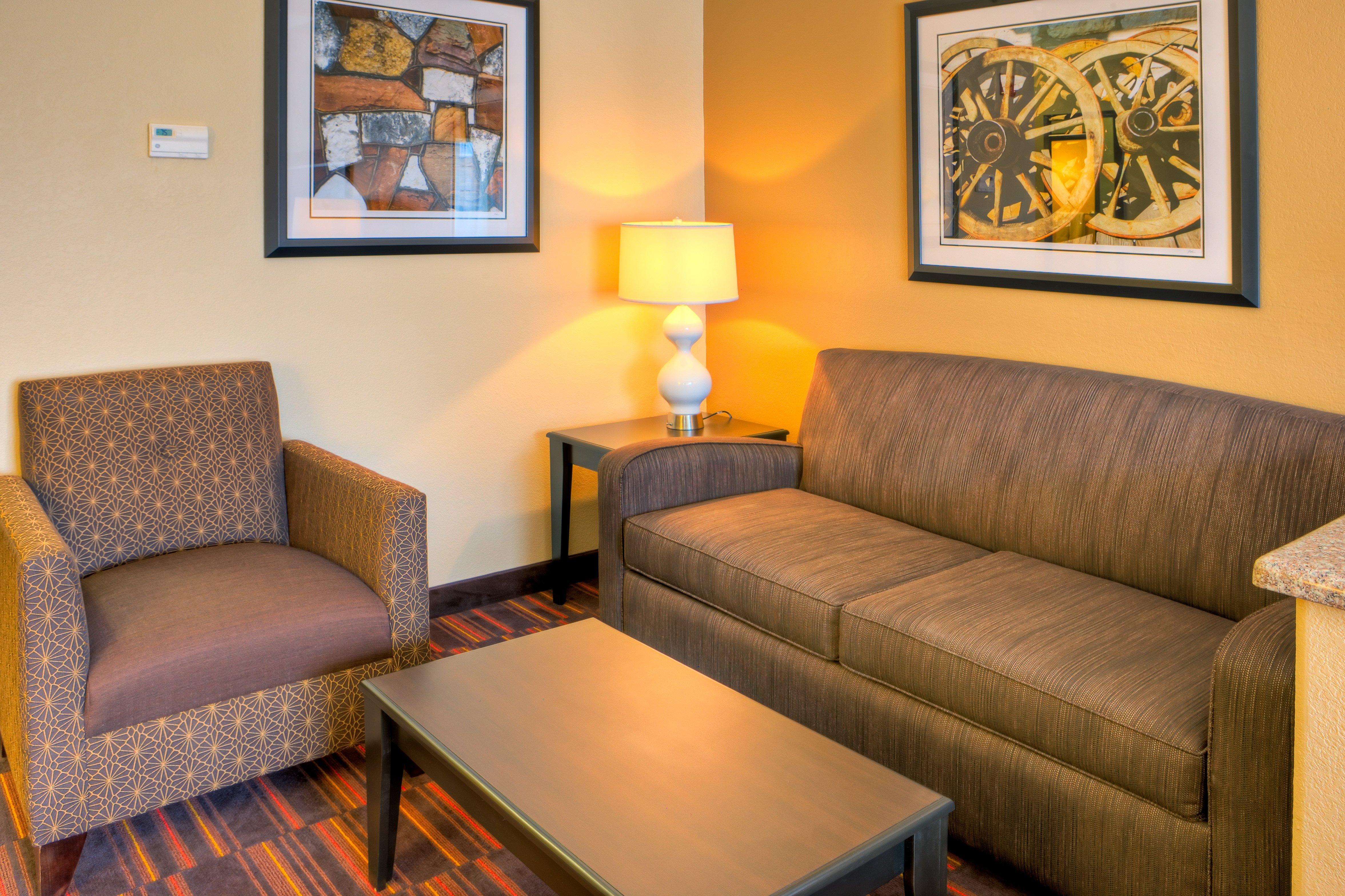 Holiday Inn Express And Suites Granbury By Ihg Bagian luar foto