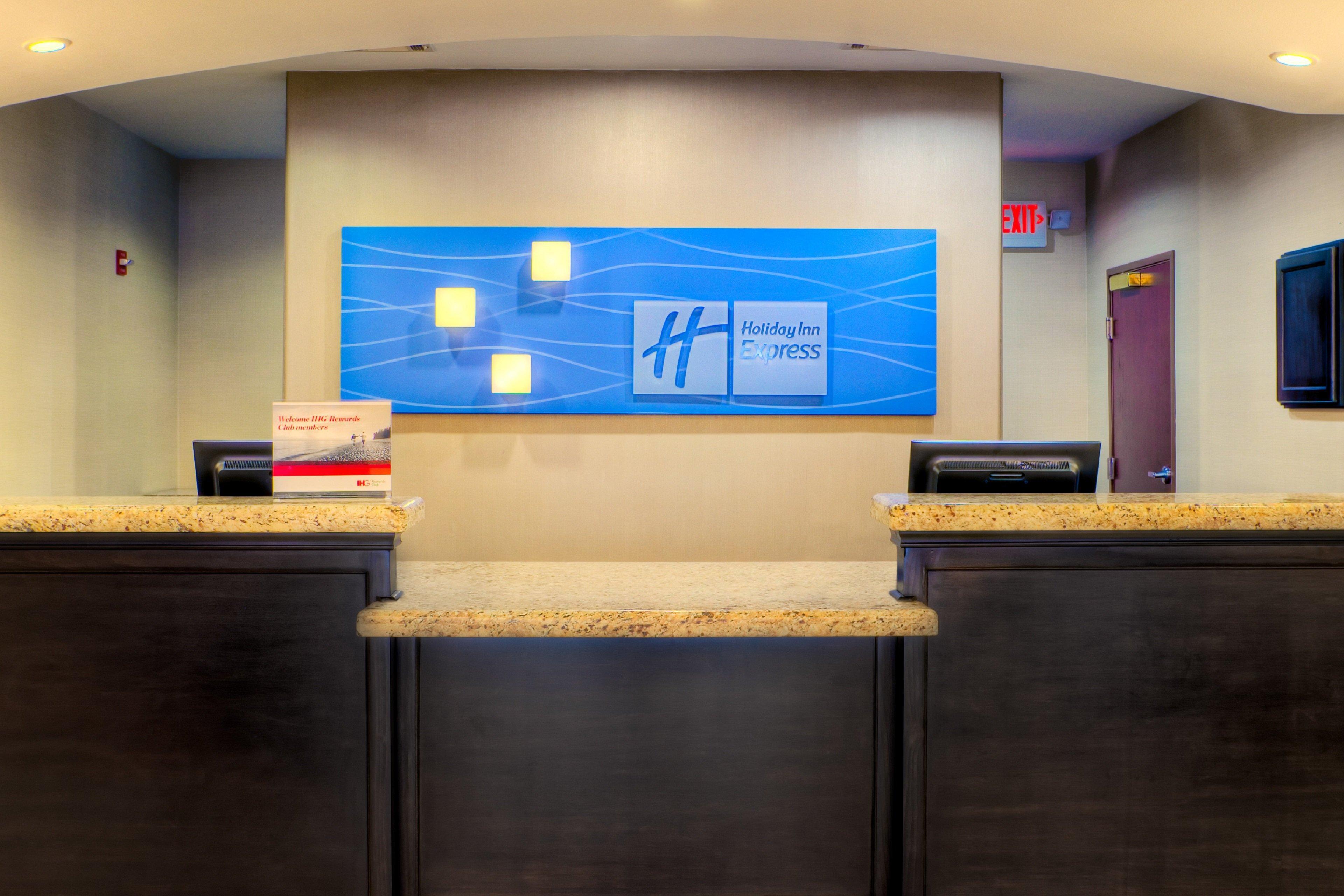 Holiday Inn Express And Suites Granbury By Ihg Bagian luar foto